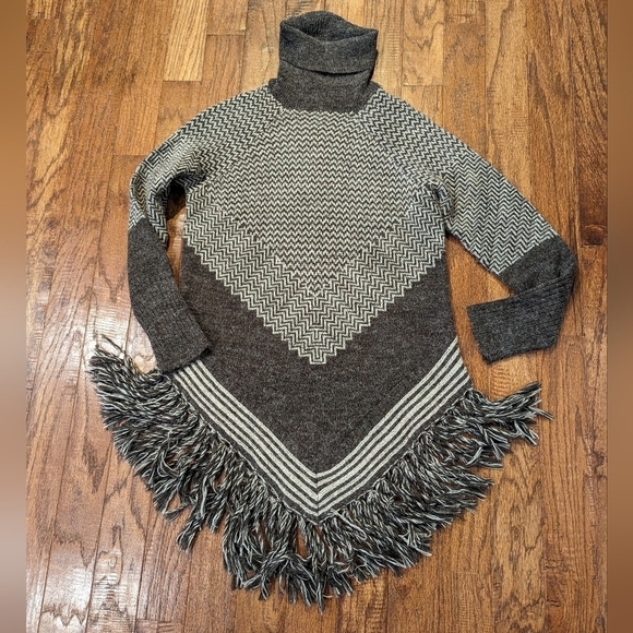 Only Sweaters - Only Boho poncho sweater fringe brown & cream sweater, Size M